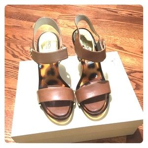 Michael kors heel